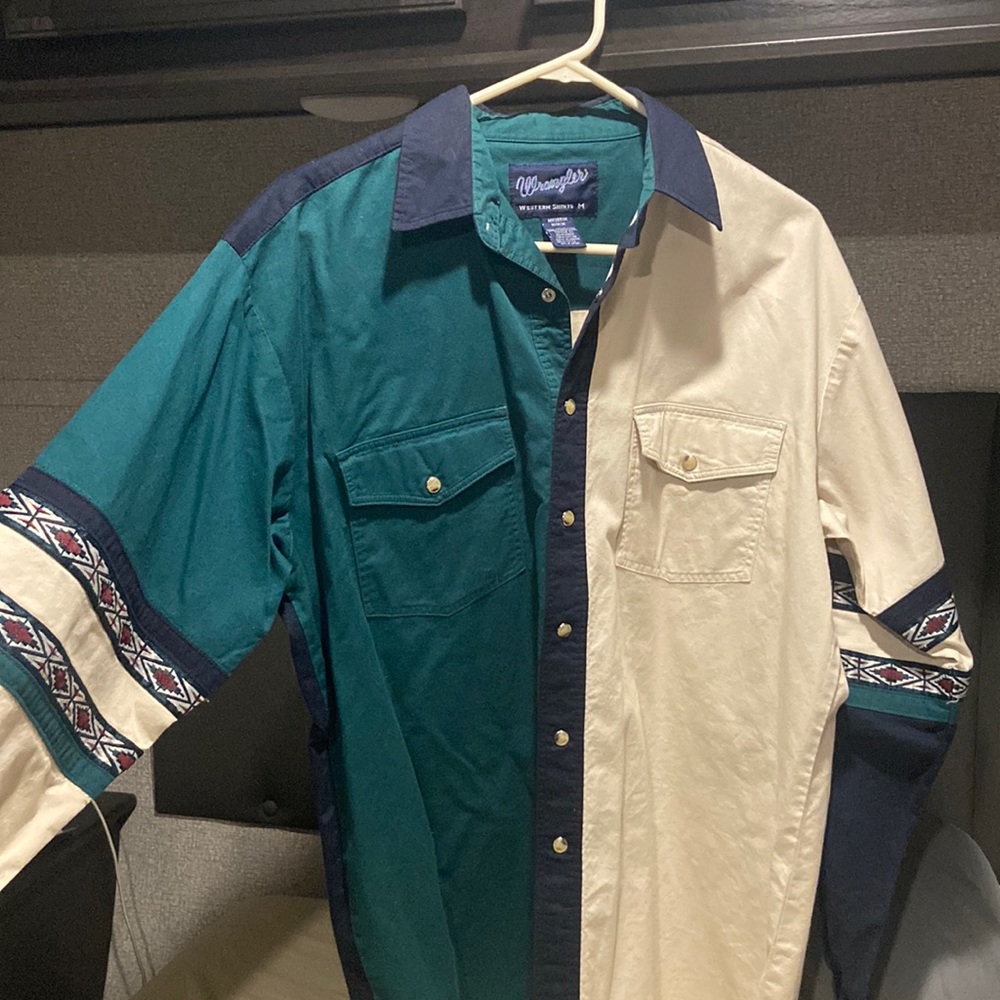 Wrangler Men’s Split Color Western Shirt
